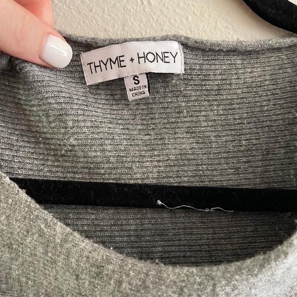 Gray boat neck / batwing sweater size small oversized fit - Picture 9 of 13